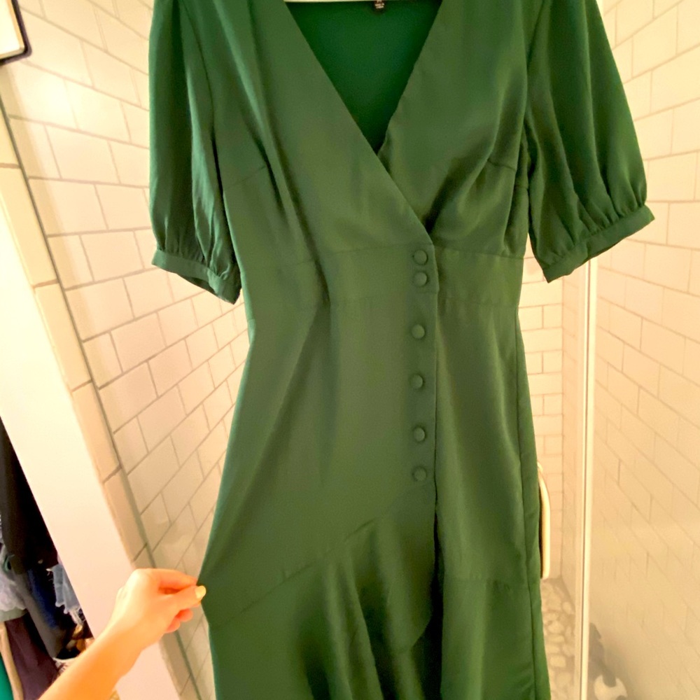 Lulu’s Green mid length dress